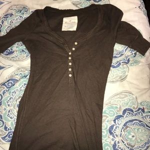 size small quarter sleeve brown shirt